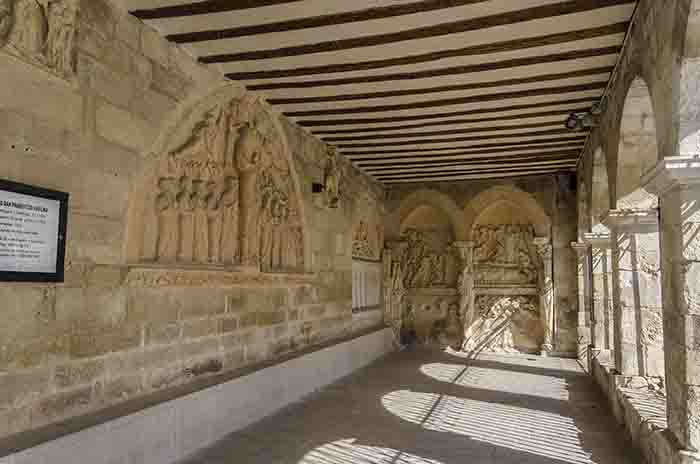 Álava - Vitoria-Gasteiz 69 - basílica de San Prudencio.jpg